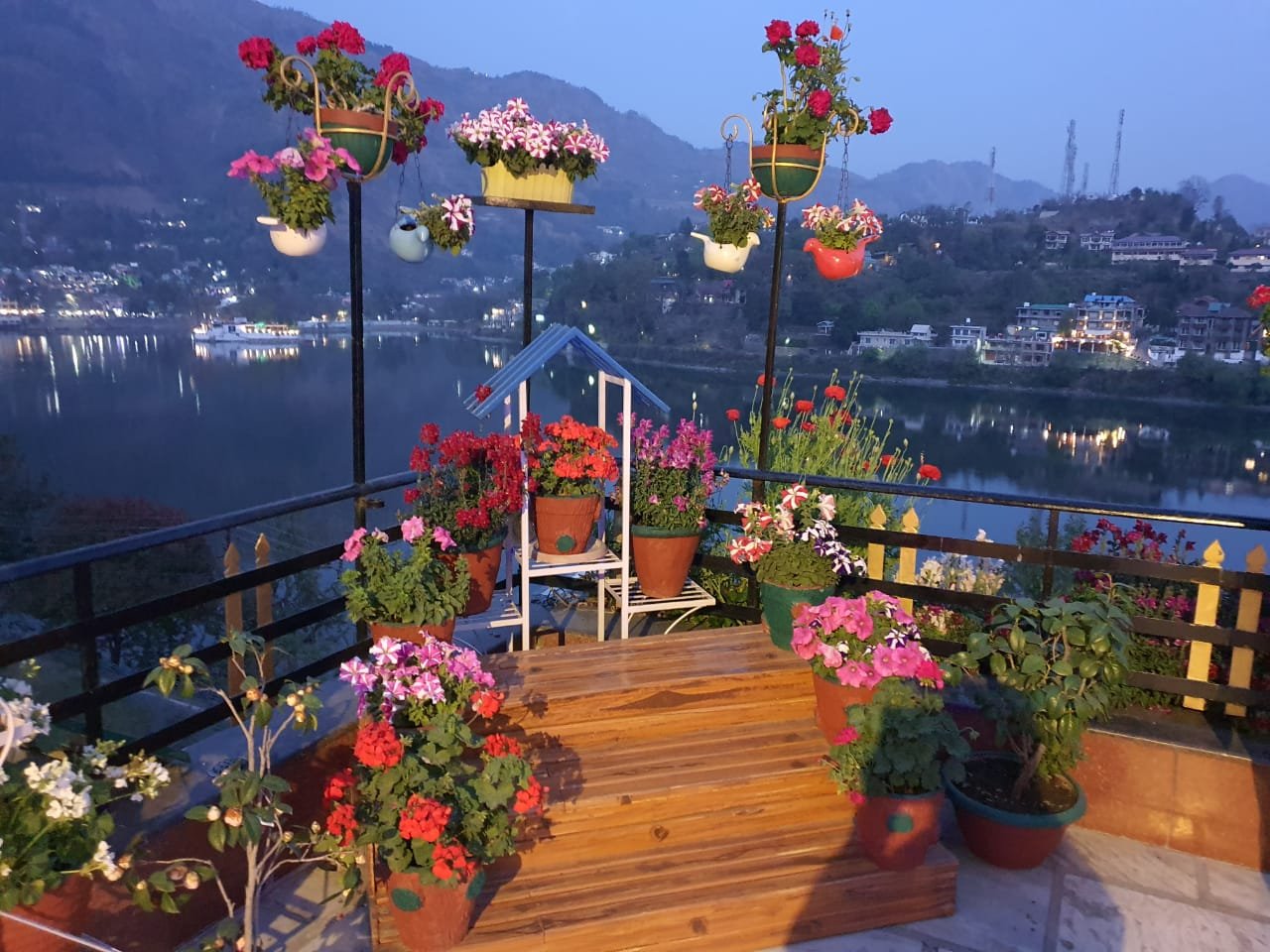 Hotel Harshikhar Bhimtal